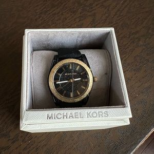 NWOT Michael Kors Silicone band watch